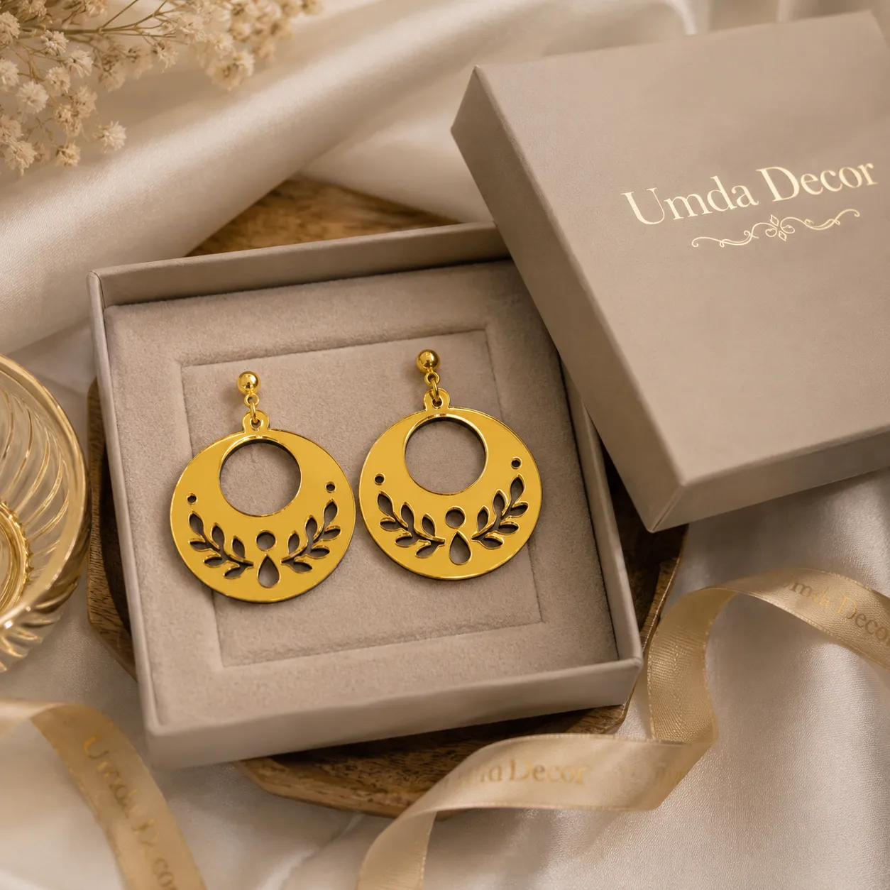 Mirror Acrylic Earrings – Gold & Rose Pink Mirror Acrylic Earrings – Gold & Rose Pink